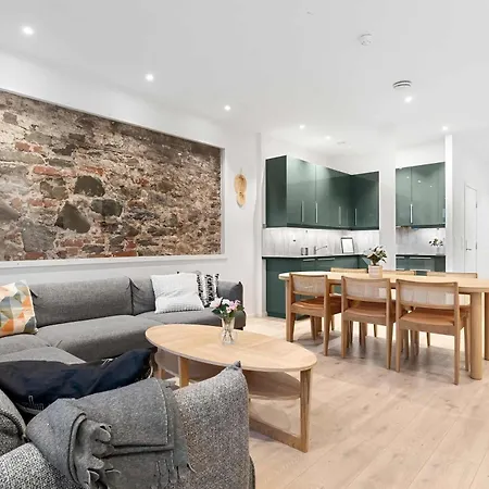 Apartment 4br 2bath - Penthouse Esque Bergen